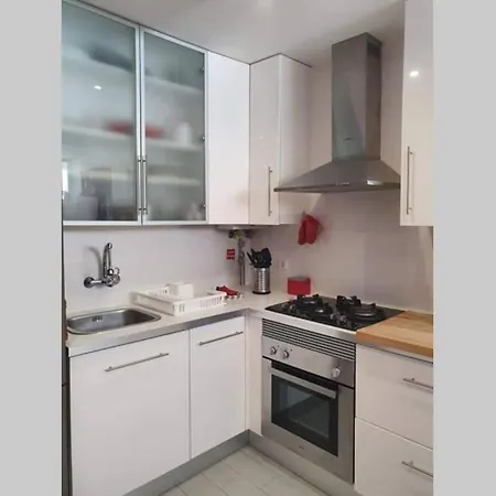 Apartment Pe N'areia Gamboa T1