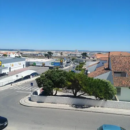Apartment Pe N'areia Gamboa T1 *